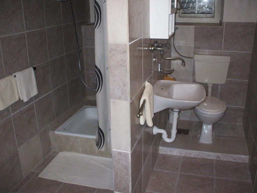 Apartmani Mira Senj  Exterior foto